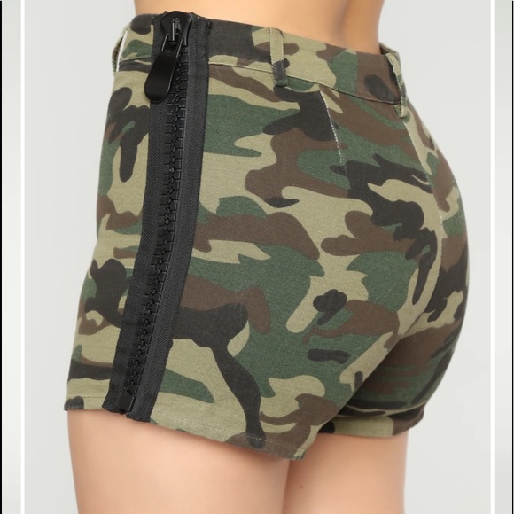 Fashion-nova Shorts - Picture 2 of 8